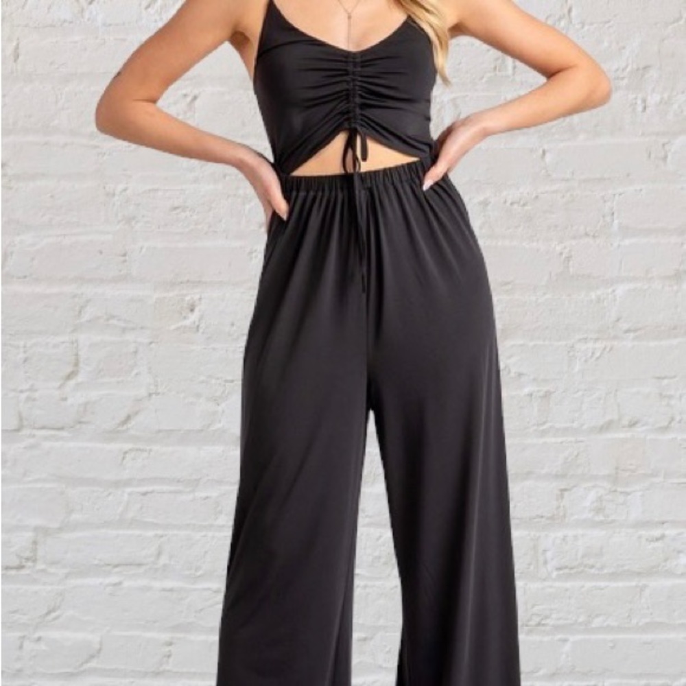 NEW Boutique Black Cami Jumpsuit Size Large Stylish! Last One!